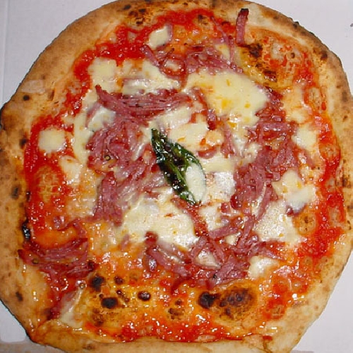 Ricetta pizza Ricotta e Salame Foto